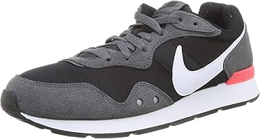 NIKE Men's Venture Runner Walking Shoe
