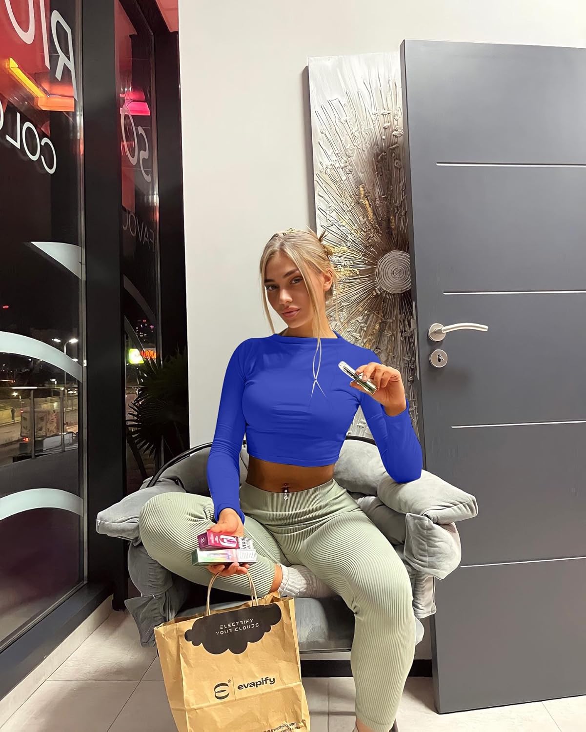 YFANG Women's Basic Long Sleeve Crop Top Crew Neck Cropprd Tee Shirt - Image 5