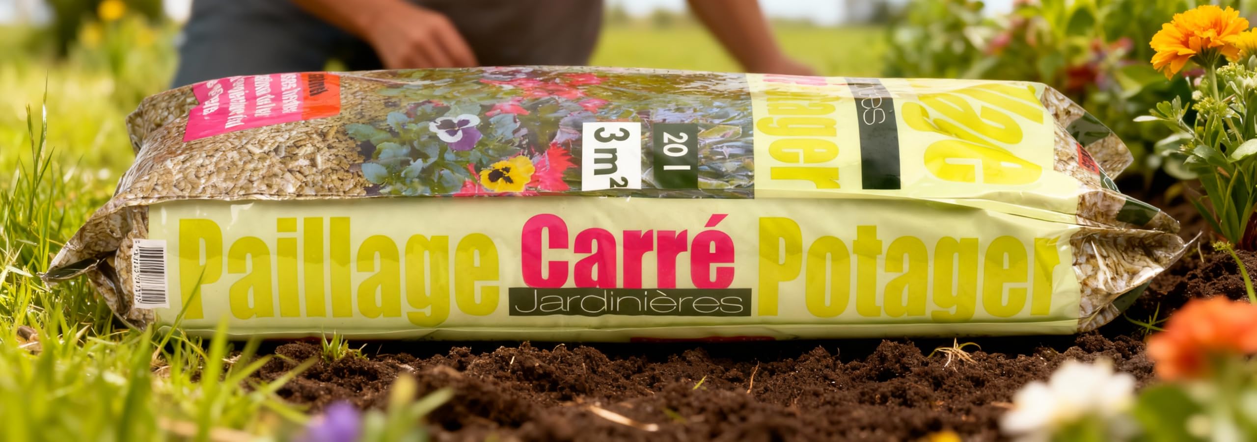 Générique Paillage carré Potager® – Paille défibrée de Roseau 20L – Paillis Naturel pour Jardin, Anti-limaces, protège Racines, Limite Les Mauvaises Herbes et économise l'eau