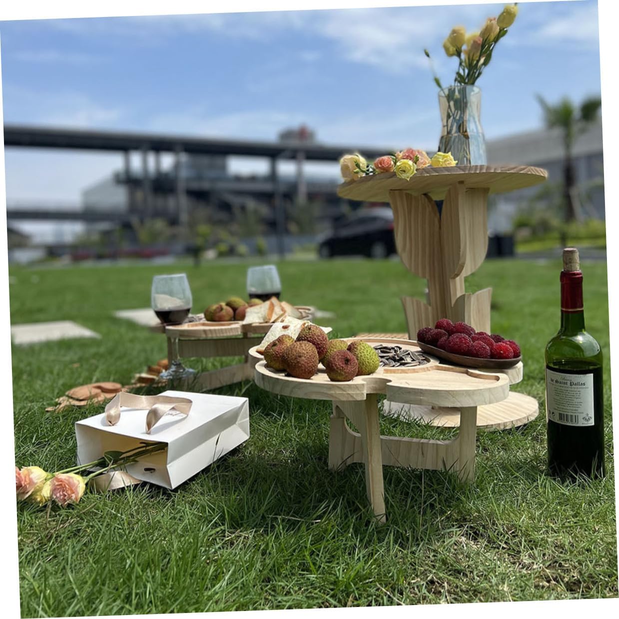 Toyvian Portable Foldable Wine Table Outdoor Picnic Beverage Desk with Tray 35cm Diameter Petal Shape Wooden Floor Table for Beach Camping and BBQ