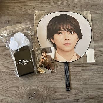 timelesz 佐藤勝利 ライブグッズ3点セット うちわ ペンラ 銀テ timelesz 佐藤勝利ペンライトうちわ銀テ - メルカリ