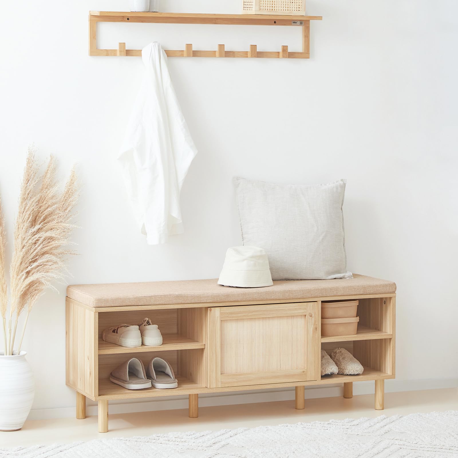 SoBuy Banc Chaussure Bambou avec Assise 121x35x49cm pour entrée | 2 portes coulissantes, 6 compartiments spacieux, MDF E1 et bambou, coussin lin respirant, charge 230kg FSR163-N