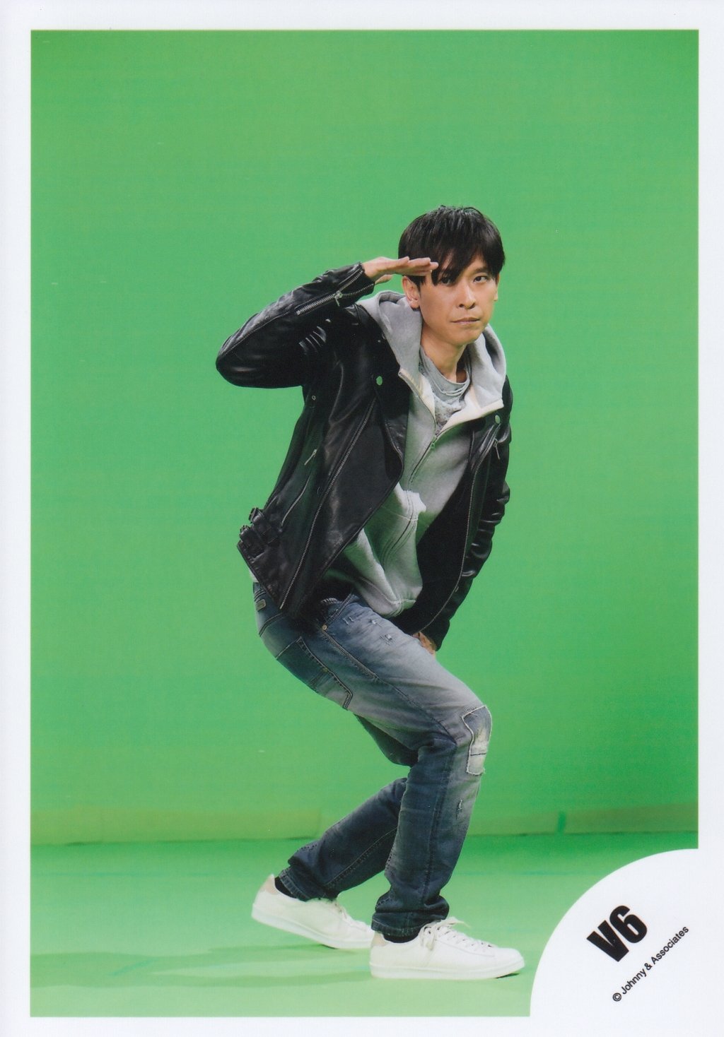 Amazon.co.jp: V6 公式生写真（坂本昌行）VS00044 : Toys & Games