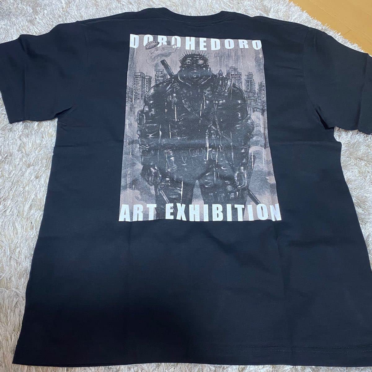 Amazon.co.jp: ドロヘドロ 原画展 カイマン Tシャツ Lサイズ : おもちゃ