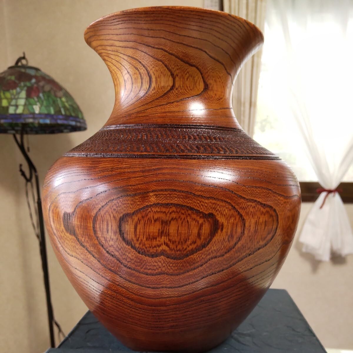 Amazon.co.jp: 山中塗 石川県伝統工芸 木製 漆塗り 花瓶 ケヤキ 一木