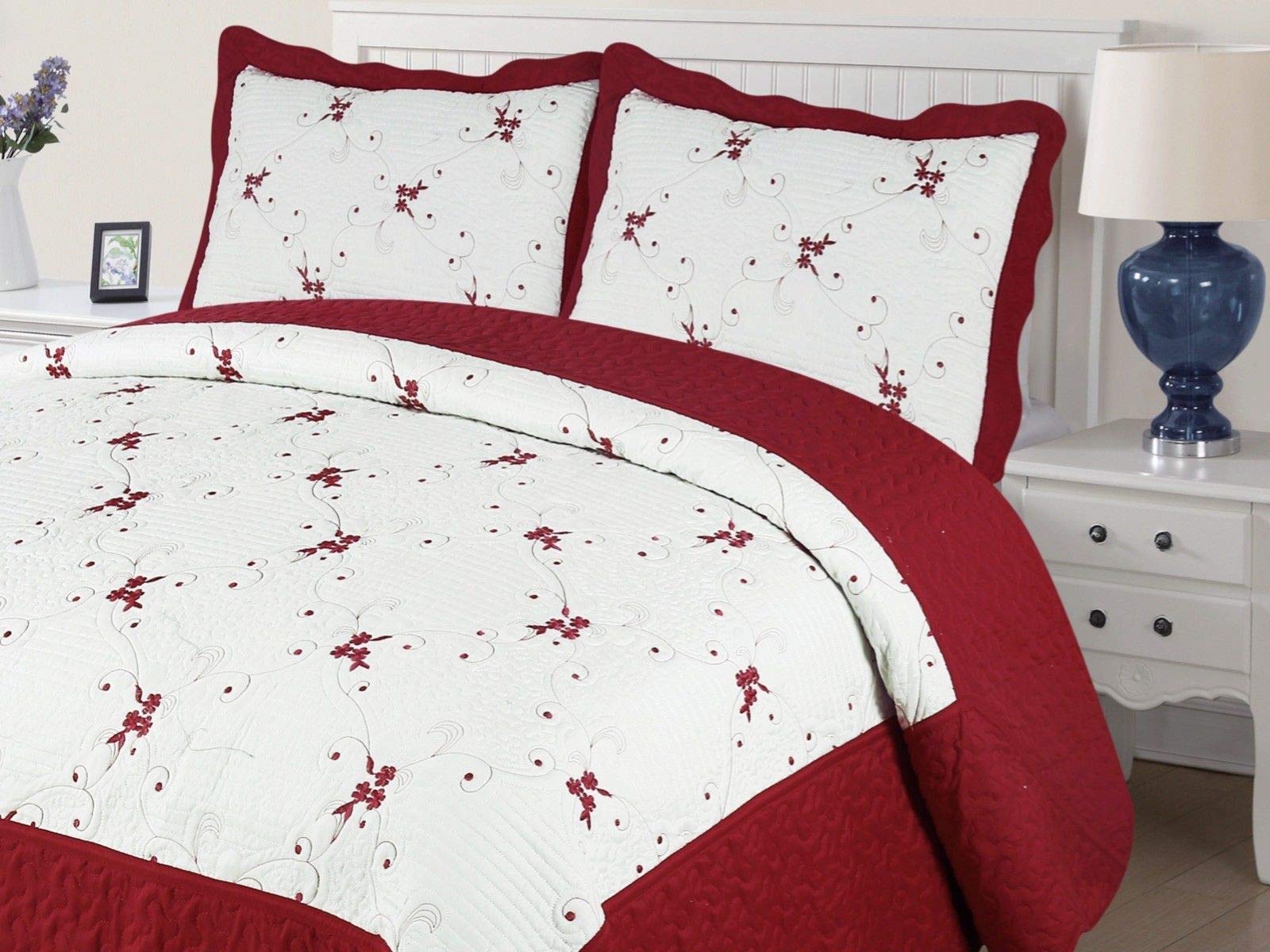 Home Xenia 3-Piece Quilted Bedspread Embroidered Cotton Touch Burgundy (Burgundy, Twin)