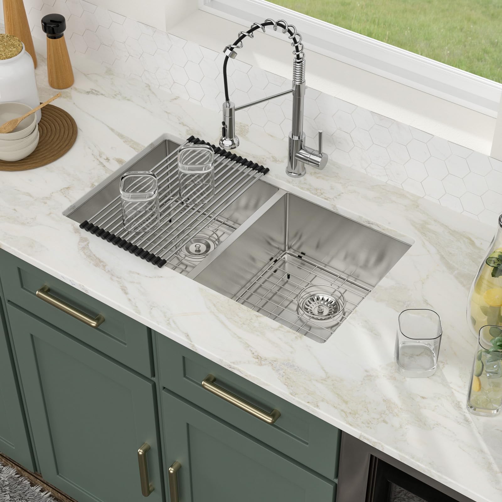Logmey 33 Inch Double Bowl Undermount Kitchen Sink 33x19x9