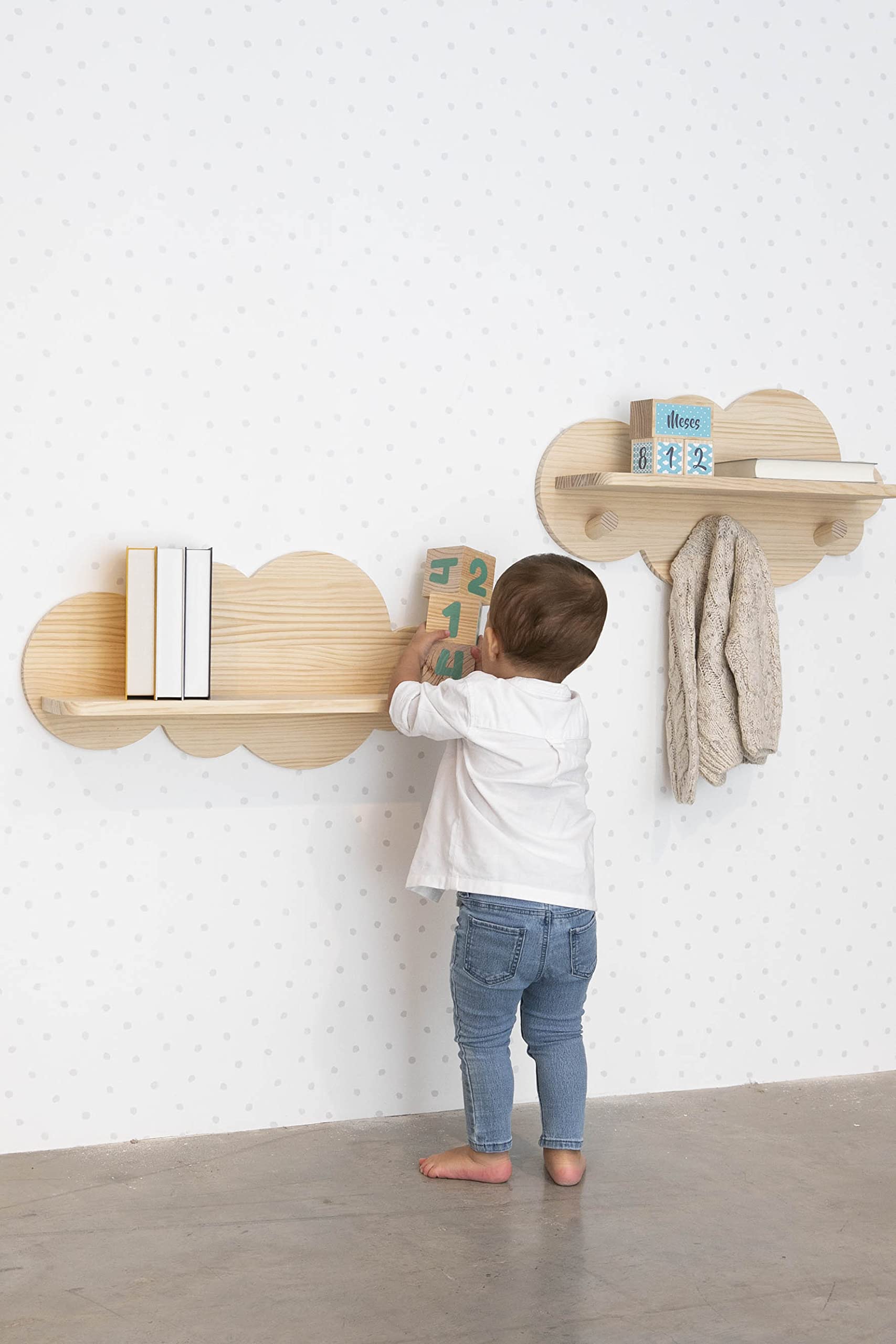 Estantería Montessori nube/Medidas: 60,50 cm x 31 cm/Librería nube para habitación infantil/Estantería y perchero para habitación de recién nacido/Estantería Montessori/Libreria Montessori