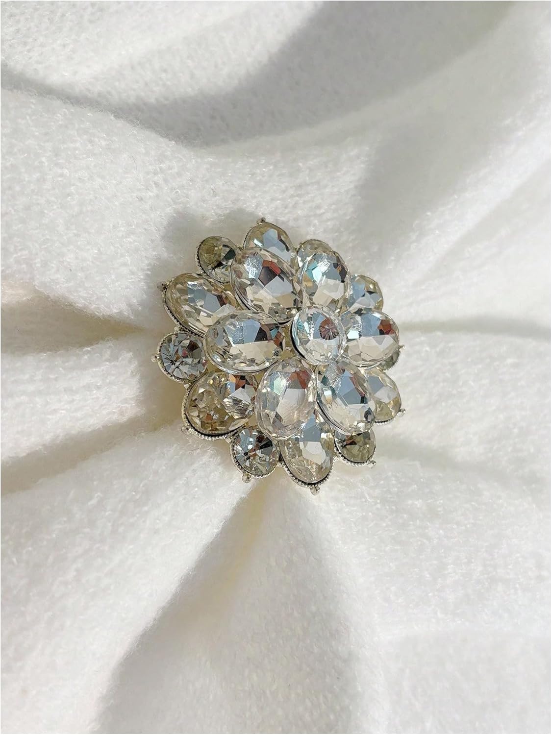 Verdusa Women's Elegant Metal Rhinestone Sweater Long Sleeve Thermal Pullovers Winter Clothes - Image 4