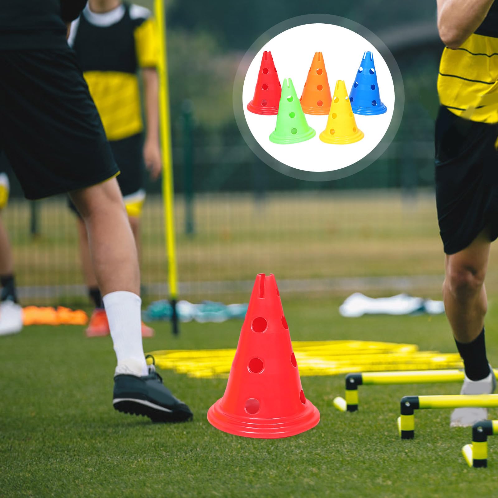 Set 5 Coni di Sicurezza per Allenamento Sportivo 30cm in Plastica Fori, Coni da Calcio e Basket per Esercizi di Agilità Indoor e Outdoor, Accessori Allenamento Campo e Scuola