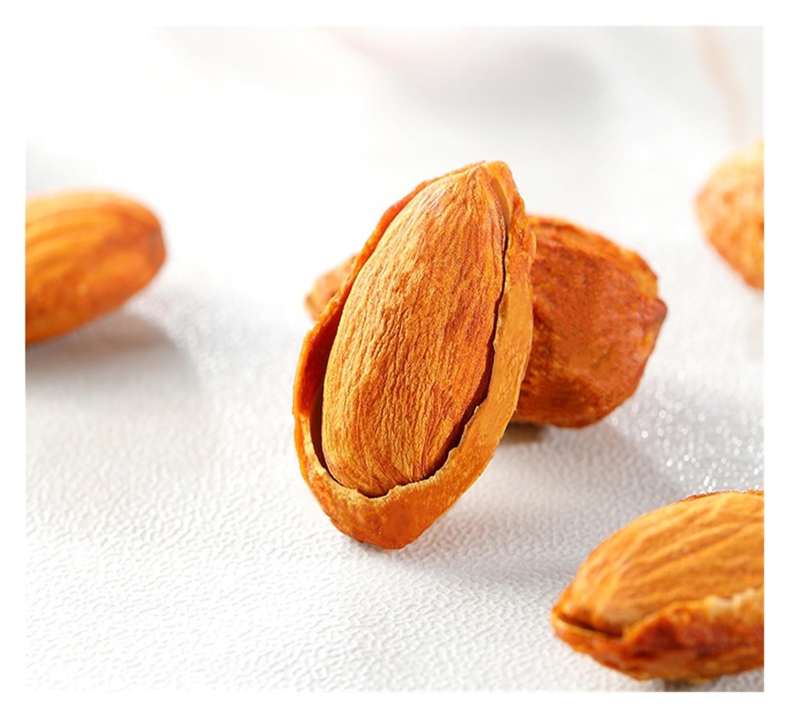 108 g de almendras, regordetas y crujientes con cada bocado, un refrigerio de nueces y semillas(4pcs)
