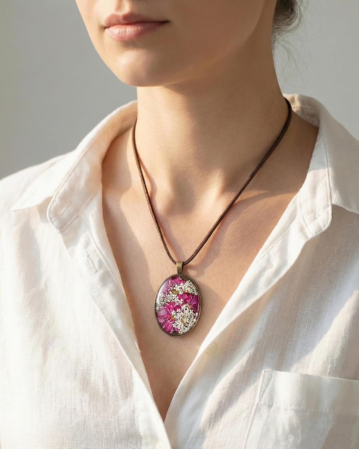 Vintage Real Flower Necklace for Women, Handmade Resin Pendant, Elegant and Unique, Meaningful Gift for Christmas, Mother’s Day or Any Special Occasion - Adjustable