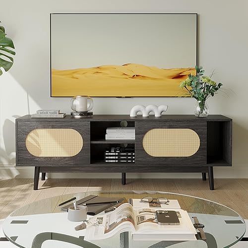 VOWNER Soporte de TV de ratán rústico para TV de 556065 pulgadas, moderno centro de entretenimiento con puerta de ratán natural y 2 estantes