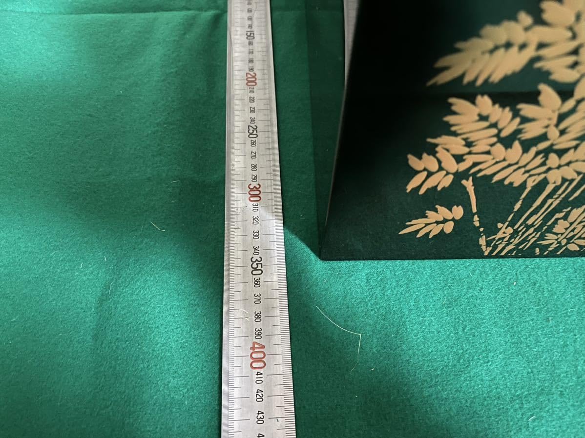 織田信長公創業314年 吉徳 兜飾り9号（弓太刀／絹目屏風／流備畳飾り台