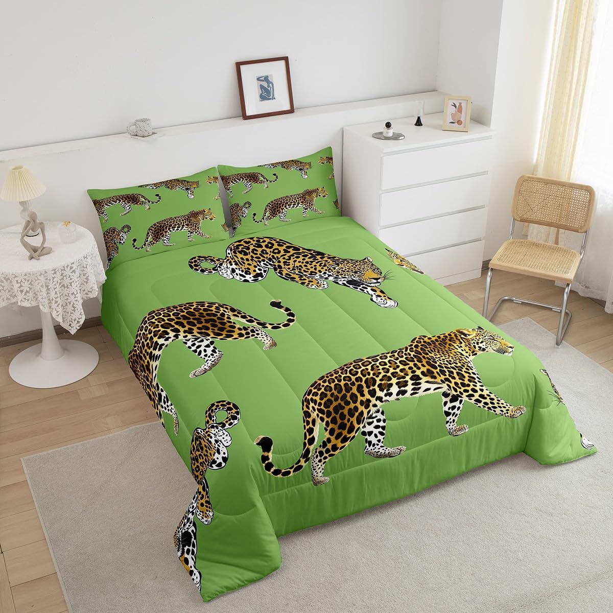 jejeloiu Leopard Comforter Set Toddler Size Girls Green Cheetah Print Bedding Set for Women Teens Safari Animal Duvet Quilt Breathable Soft Lightweight Microfiber Room Decor