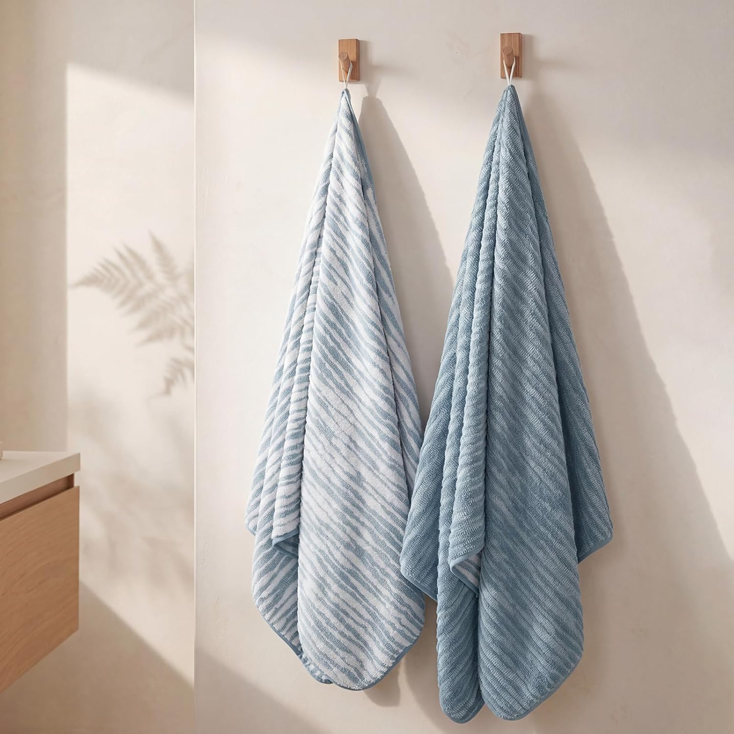 REDKISS 2 Pack Blue Bath Towels - 29 x 59 Inches 550 GSM Oversized Bath Sheets, 100% Cotton, Double-Sided Design, Quick Dry, Highly Absorbent Shower Towels for Bathroom, Home, Gym, Pool and Spa