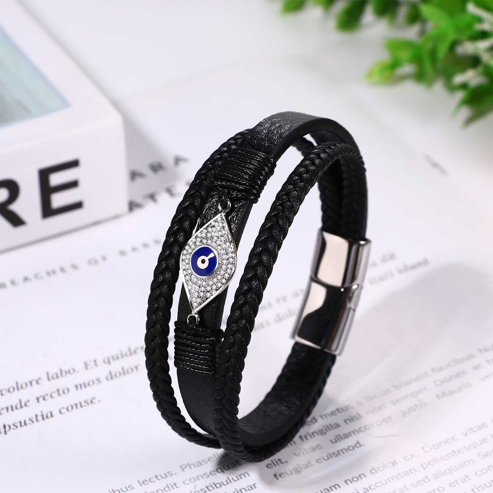 JewelryWe Pulsera de piel para hombre de acero inoxidable: Retro Cruz Infinity símbolo de infinito Calavera Daga, varias capas, pulsera de piel trenzada con grabado para hombre