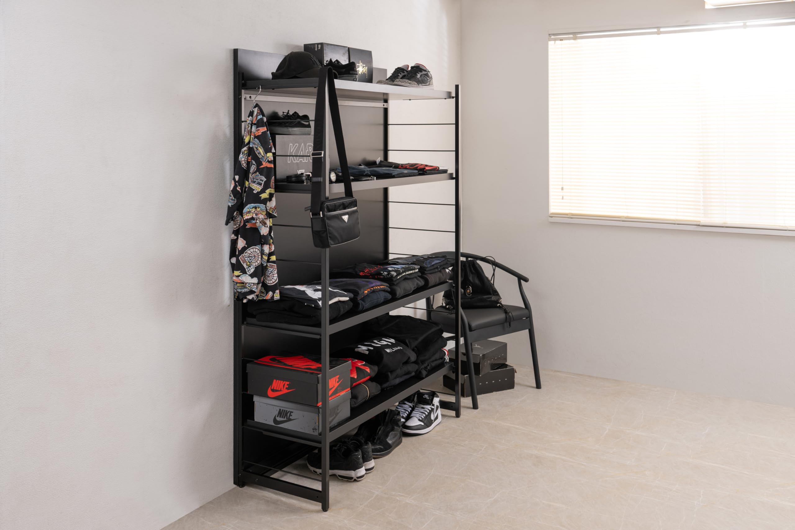 並べて使うことができる間仕切りパーテーション 4段ラック 幅120 ブラウン 衝立 家具 事務所 オフィス 仕切り 日本製 パーティ Amazon｜並べて使うことができる間仕切りパーテーション 4段ラック 幅120 ブラック 衝立 家具 事務所 オフィス 仕切り 日本製 パーティション  ラダーラック｜間仕切り・スクリーン オンライン通販