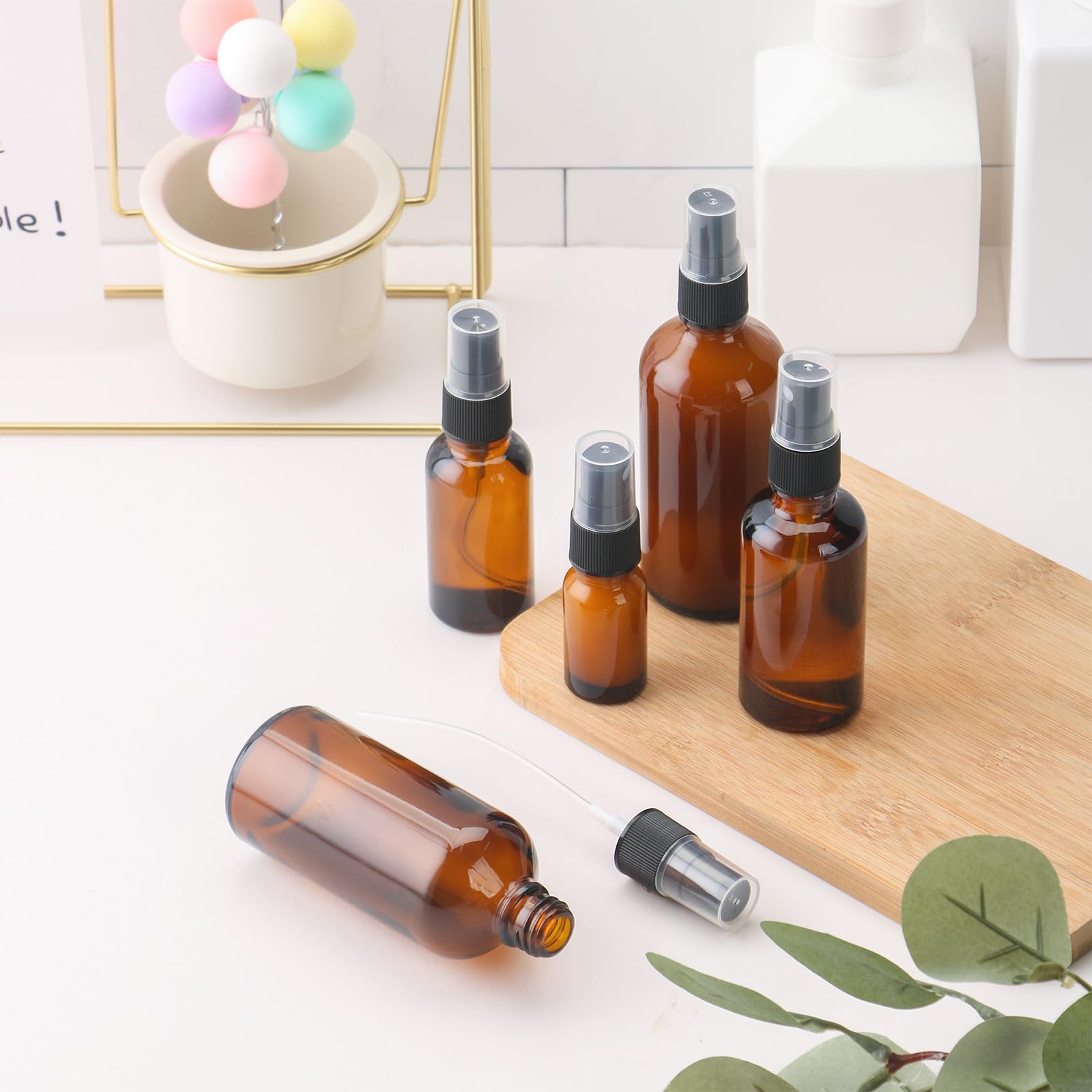 Sprühflasche, bernsteinfarbenes Glas, Reisezerstäuber für Parfüm, ätherische Öle, TSA-zugelassen, nachfüllbar, kleiner Sprüher mit Etiketten und Dosierwerkzeugen, 24 Stück