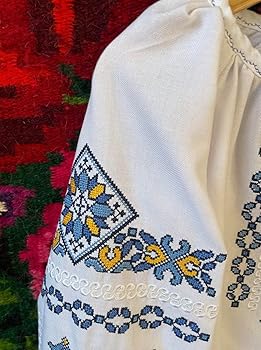 Amazon.com: Ukrainian Vyshyvanka Blouse with Trident Truzyb