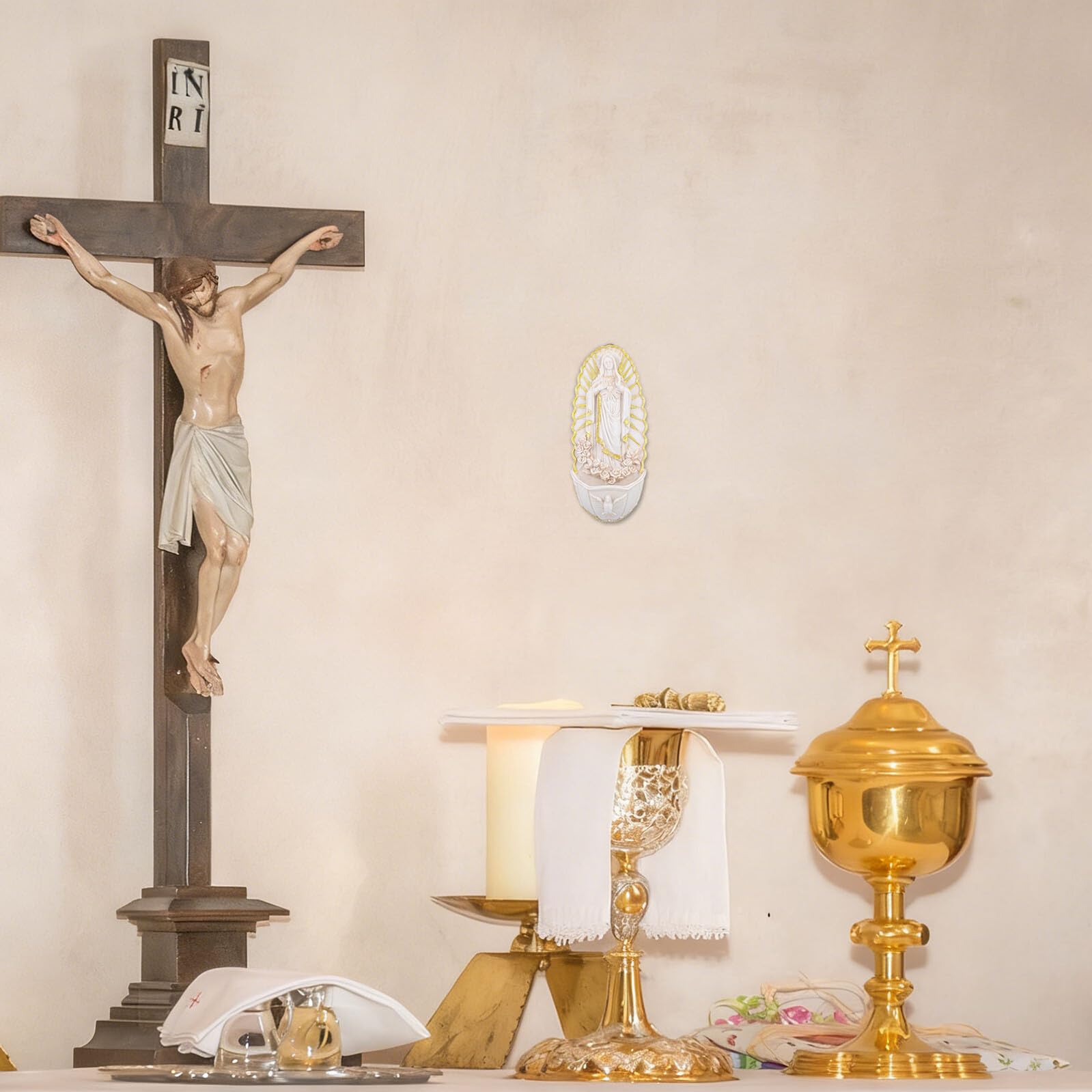 Acquasantiera da Parete in Resina Decorazioni Cattoliche della Madonna di Guadalupe Decorazione Murale per Ingresso e Chiesa Ornamento Sacro Riutilizzabile per Ambienti