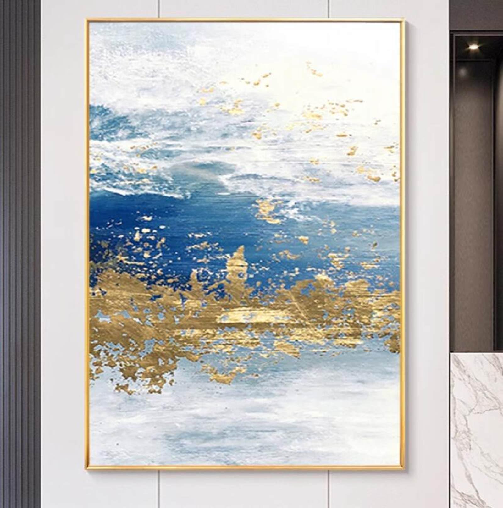 Tableau abstrait bleu océan et feuille d'or pour sublimer l'entrée et le salon