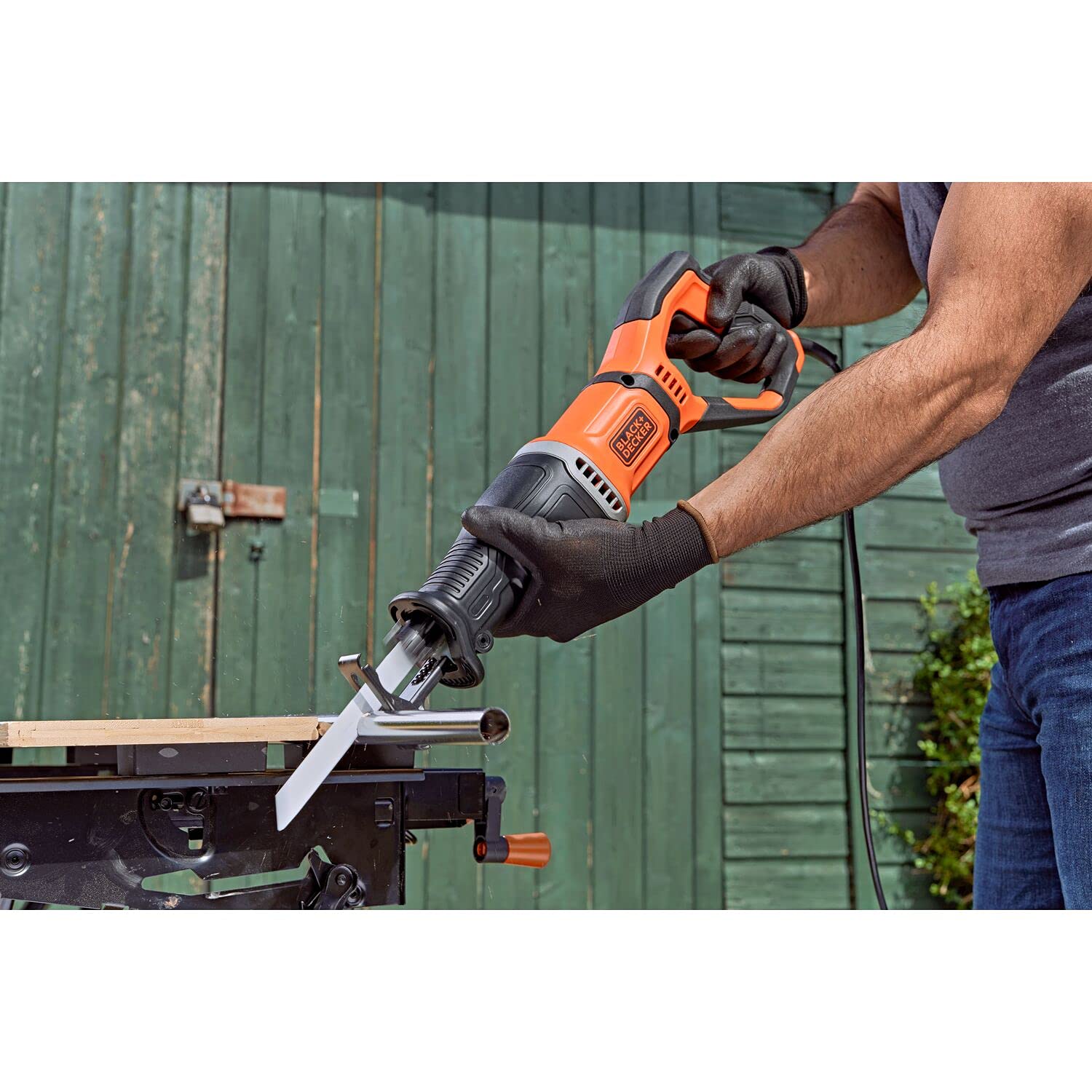 BLACK+DECKER BES301K-QS Sega a Gattuccio in Valigetta, 750 W