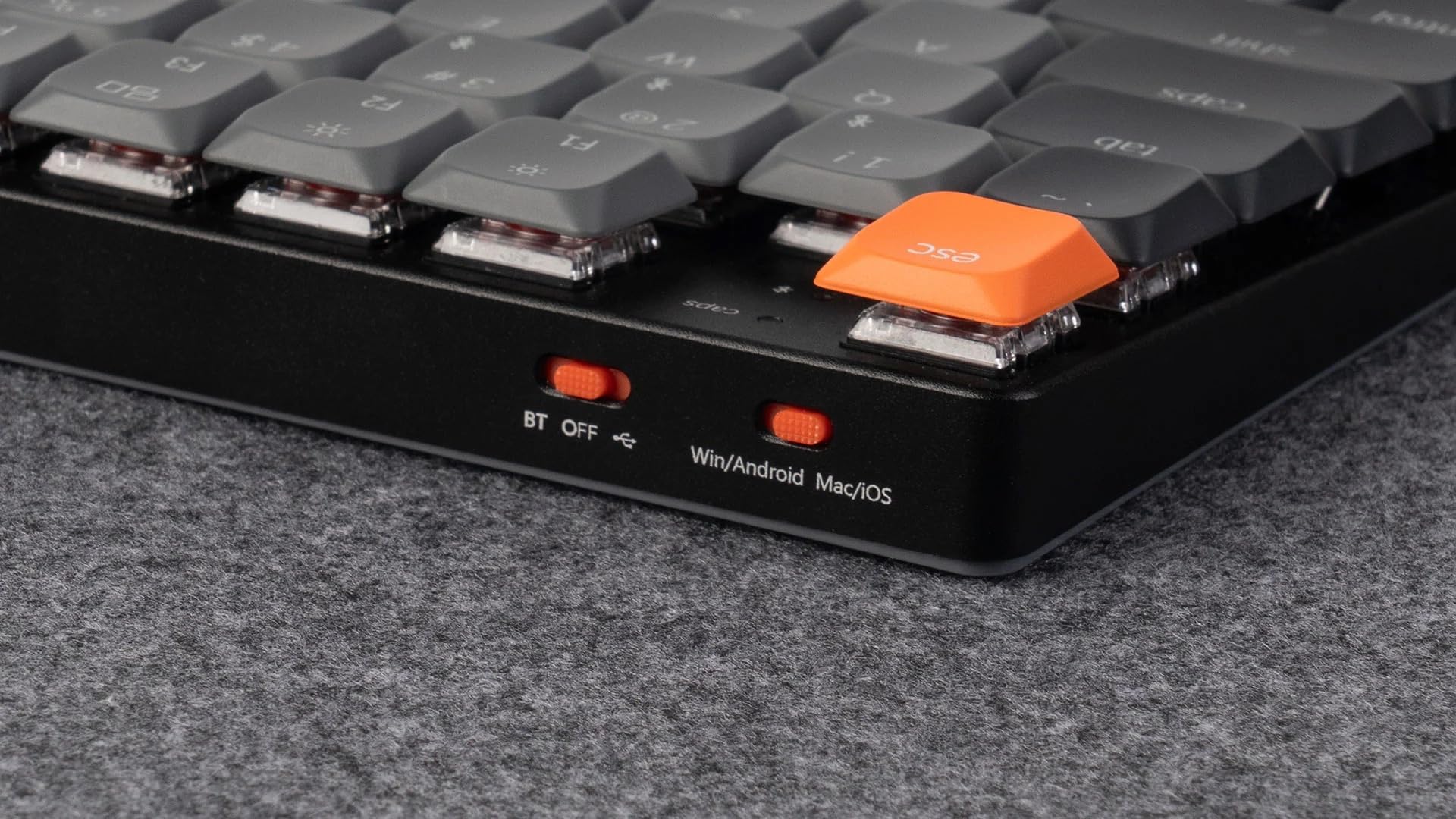 Keychron K1 Version 6 Tastiera meccanica wireless, Bluetooth/USB-C, RGB, Hot-swap, QMK/VIA Macro programmabili, PBT Keycaps, Per Mac Windows, Gateron 2.0 Red Switch