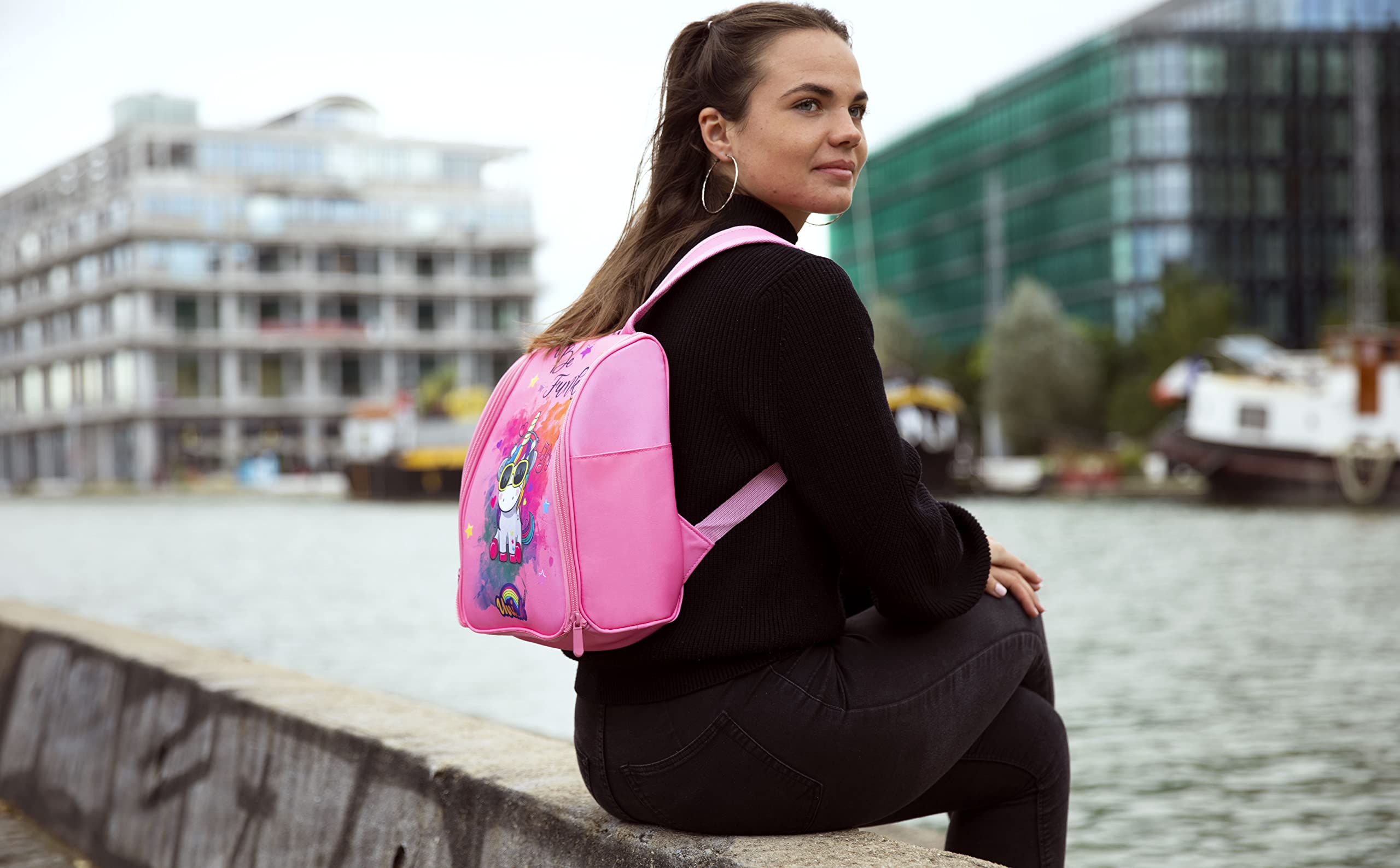 Konix Unik Sac à Dos de Protection et Transport Nintendo Switch, Switch Lite et Switch OLED - Rangement Console, Jeux et Accessoires - Motif Be Funky