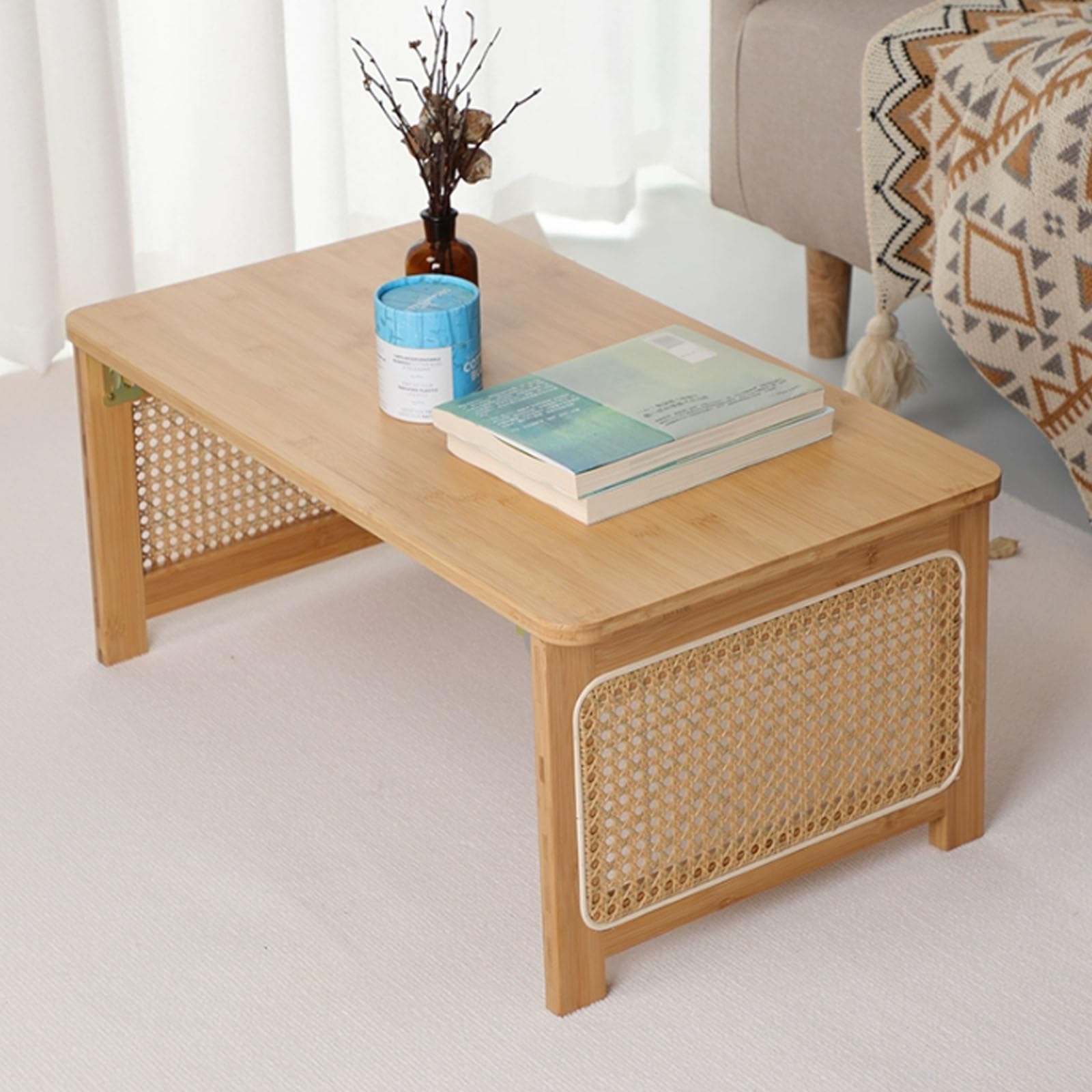 Table pliante japonaise gain de place en rotin pour travailler au sol