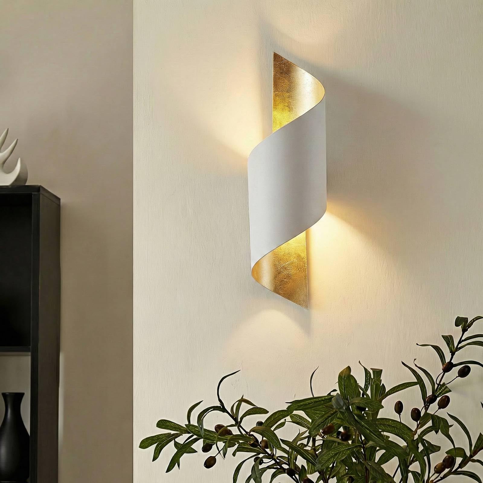 Lindby Wandleuchte, Wandlampe Innen Vanni (Modern) in Weiß aus Metall (1 flammig E27) - Wandstrahler Wandbeleuchtung Schlafzimmer/Wohnzimmer Schlafzimmerleuchte