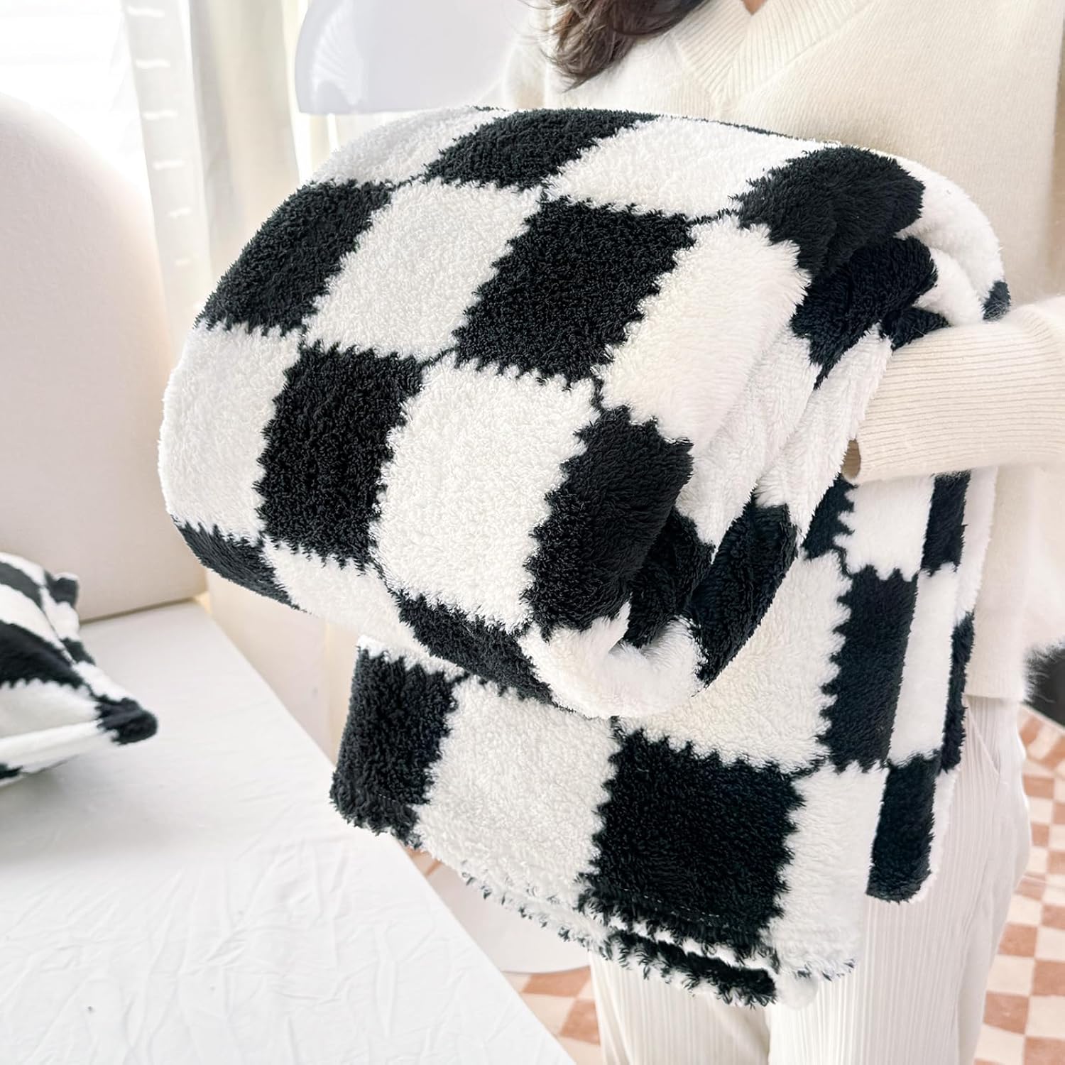 Ultra Soft Jacquard Shaggy Fleece Throw Blanket, Lightweight Warm and Plush, Cozy Couch and Travel Blanket, Multiple Colors and Sizes, Year Round Comfort - Image 4