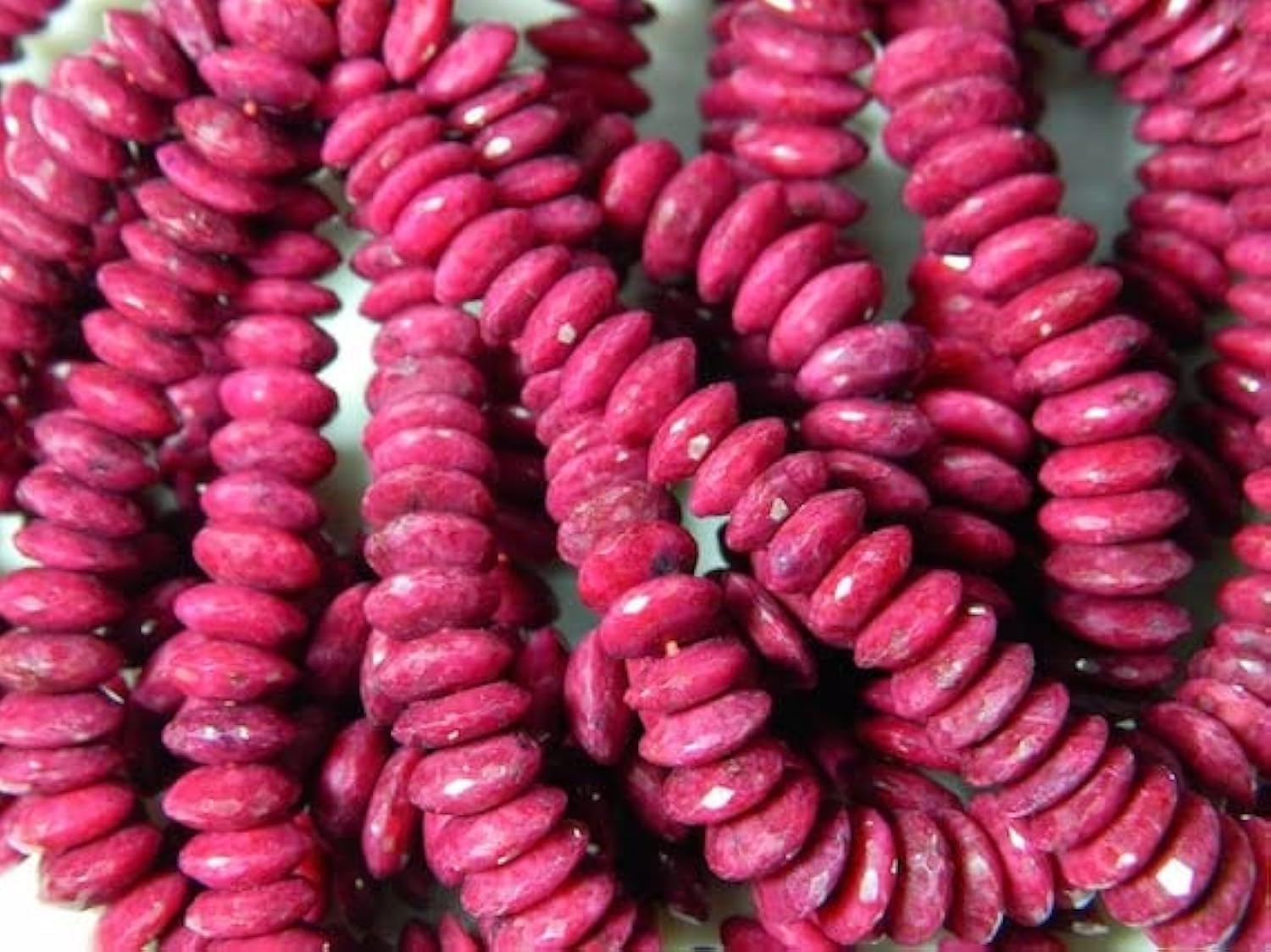 Rubis perles facettées de taille allemande en fil de 17 pouces pour bijoux haut de gamme