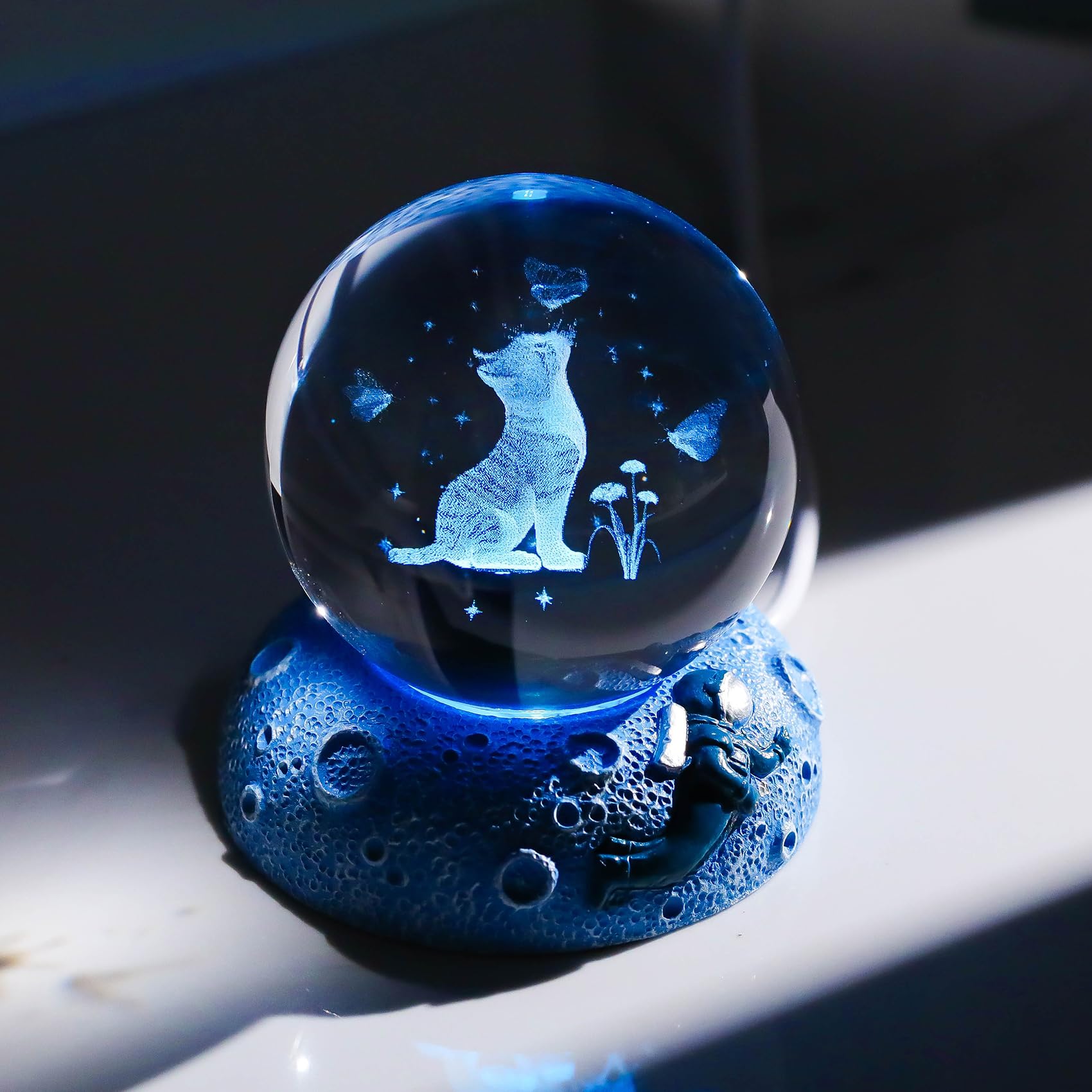 Movdyka Crystal 3D Cat and Butterfly 2.36in Ball Figurine Gifts for Women Glass Animal Art Sphere for Room with Space Light Base Keepsakes for Kitty Lover Home Ornament Paperweight - Image 3