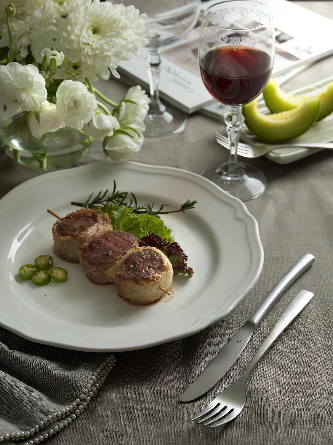 Danialli Mattes Besteck-Set, 18/10 Edelstahl, satiniertes Besteck, modernes gebürstetes Finish, spülmaschinenfest und langlebig, langlebig (40-teilig, elegant)