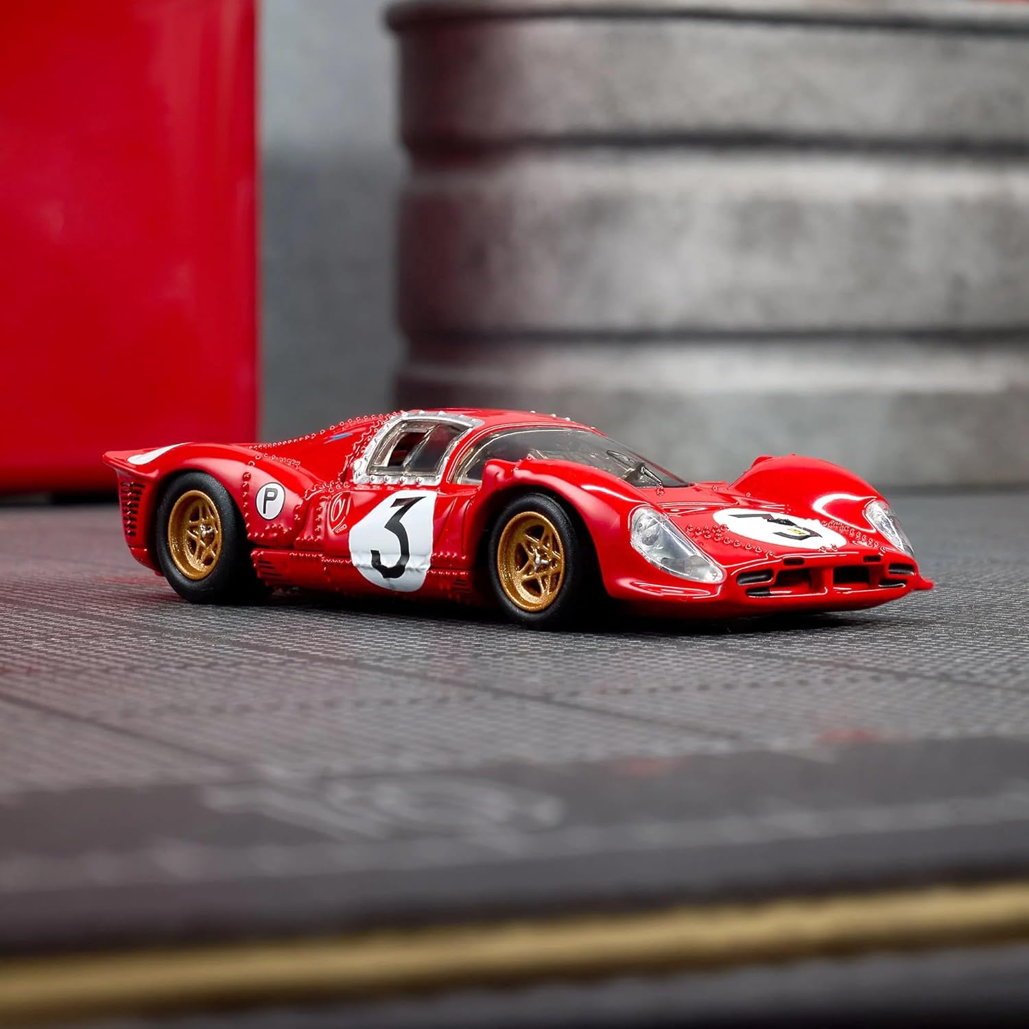 Hot Wheels Elite 64 1967 Ferrari 330 P4 – 1:64 Scale Premium Die-Cast Collector Car, Red Rosso Corsa with Opening Rear Clamshell & Real Riders Wheels