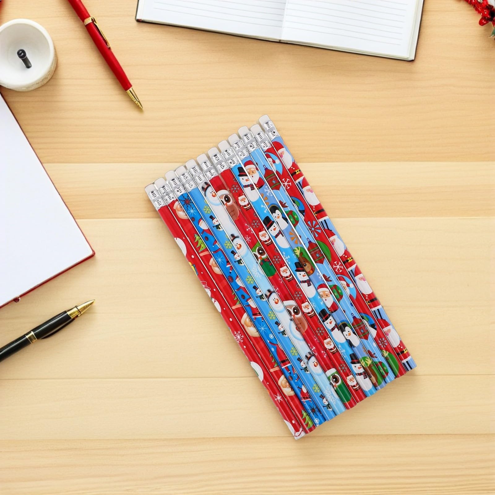 Amosfun 288 Weihnachts Bleistift Satz mit Niedlichen Cartoon Motiven für Schüler Weihnachts Schulbedarf und Partygeschenke Müheloses Schreiben und Verschmierungsfrei