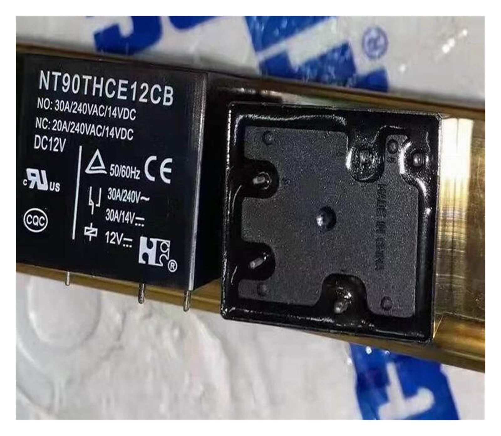 Relé de 5 pines NT90THCE12CB con capacidad de 30A y alta resistencia 3