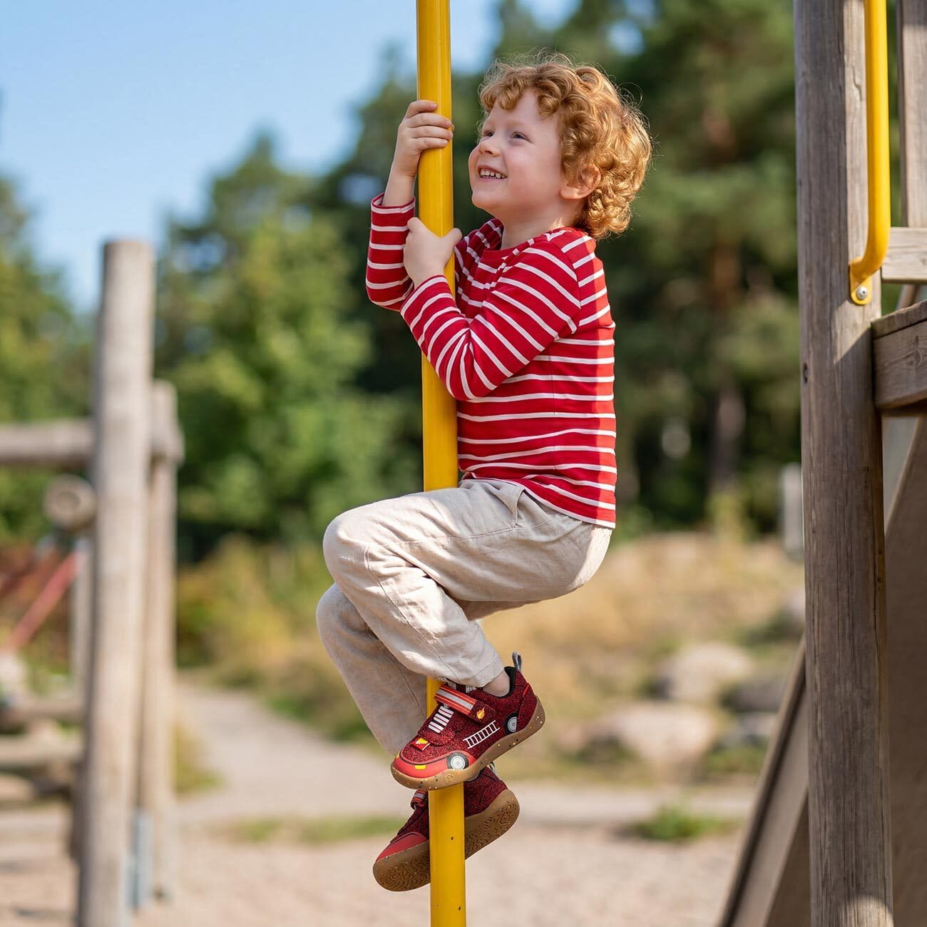 Giesswein Wooly Steps Barfußschuh mit Motiv - Kinder Barfußschuh Merino | Atmungsaktiv, flexible Zero-Drop Sohle, rutschfest & waschbar – leichte Merino Kinderschuhe mit Motiv