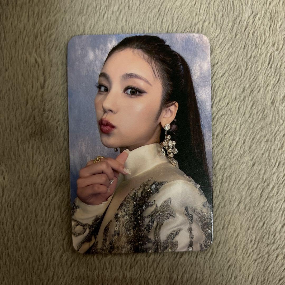 Amazon.co.jp: ITZY イェジ 特典トレカ sneakers checkmate UBYUV