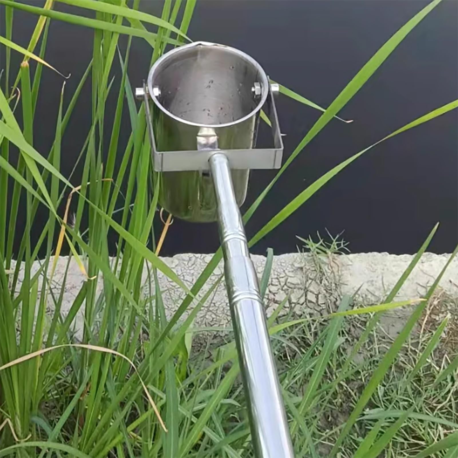 Metal Telescopic Water Sampler Dipper with Pole & Cup, 500/ 1000ml Water Sampling Kit for River Lake Pool, Vertical Water Sample Containers w/Scale(1000ml,0.65-1.5m/2.1-4.9ft)