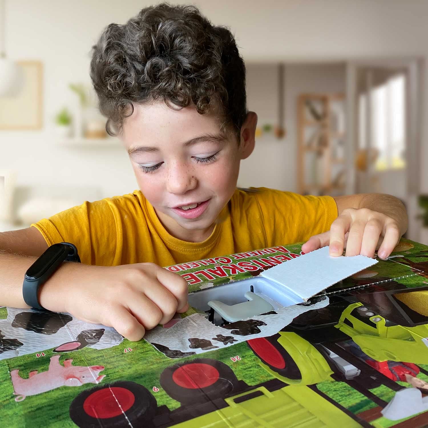 CRAZE Adventskalender Kinder CLAAS Spielzeug Adventskalender Jungen mit Bauernhof Figuren und Traktor , 24 Überraschungen für Kinder ab 3 Jahre