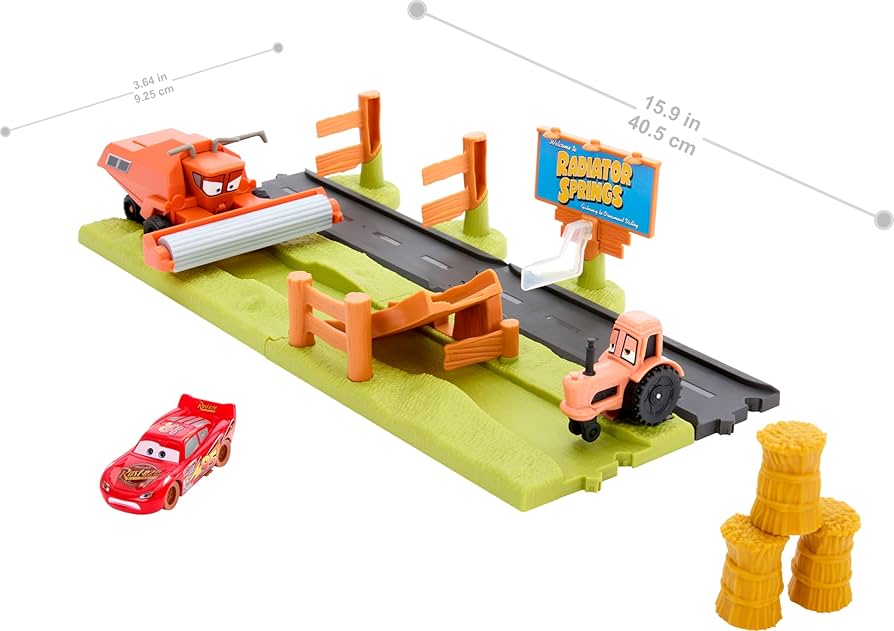 マテルカーズ FRANK ESCAPE AND STUNT RACE Amazon.com: Mattel Disney and Pixar Cars Playset with 3 Toy