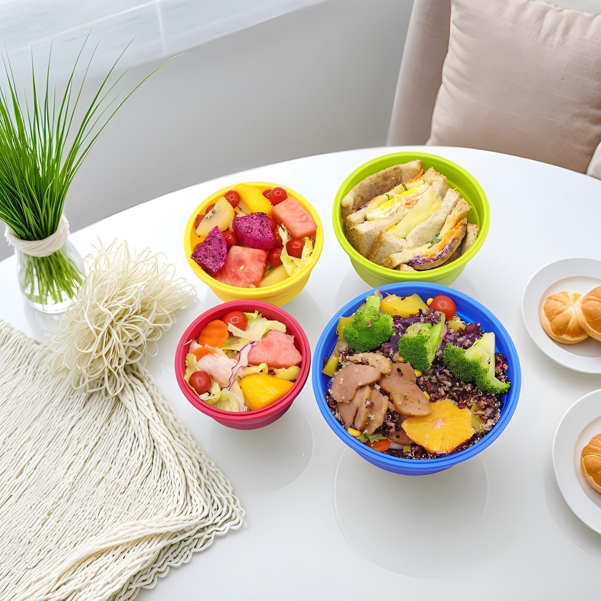Set of 4 Collapsible Silicone Food Storage Containers With Lids, Round Collapsible Bowls For Kitchen, Microwave, Dishwasher and Freezer Safe, Foldable Meal Prep Bento Lunch Box, BPA Free