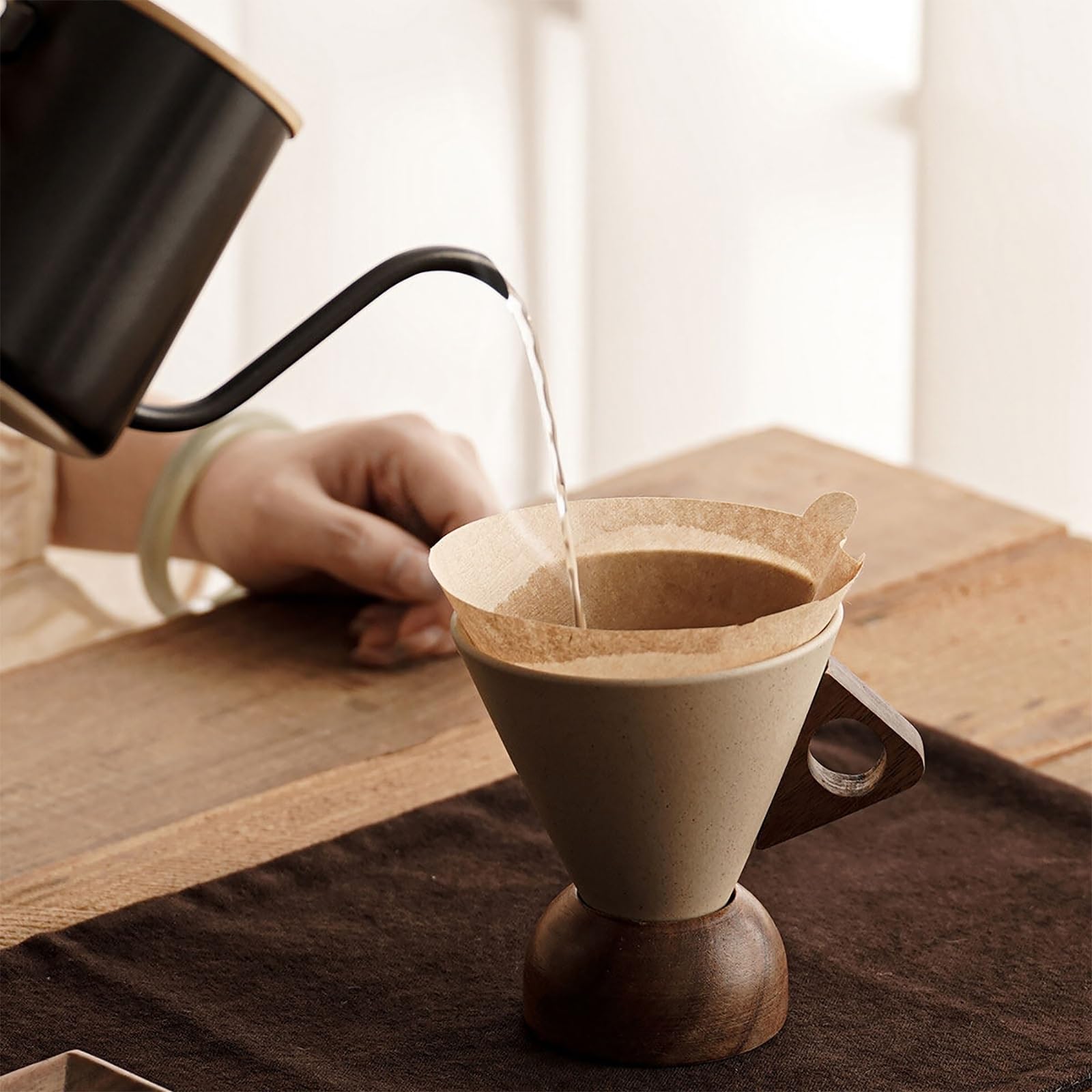Kreatives Konisches Kaffeebecher-Set, Retro-Keramikbecher, Design mit Holzgriff, Stabil und Rutschfest, Geeignet für Zuhause, Büro und Restaurant(Natural1,Medium)