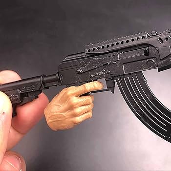 1/6　フィギュア用　アサルトライフル　０４ Amazon | HiPlay ZYTOYS 1/6 アサルトライフル UMP モデルガン