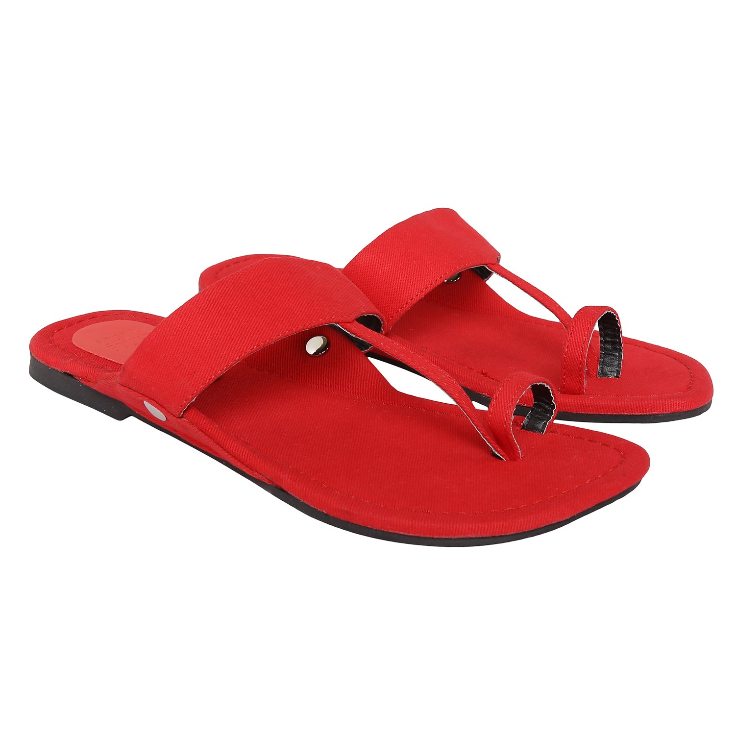 red kolhapuri chappal