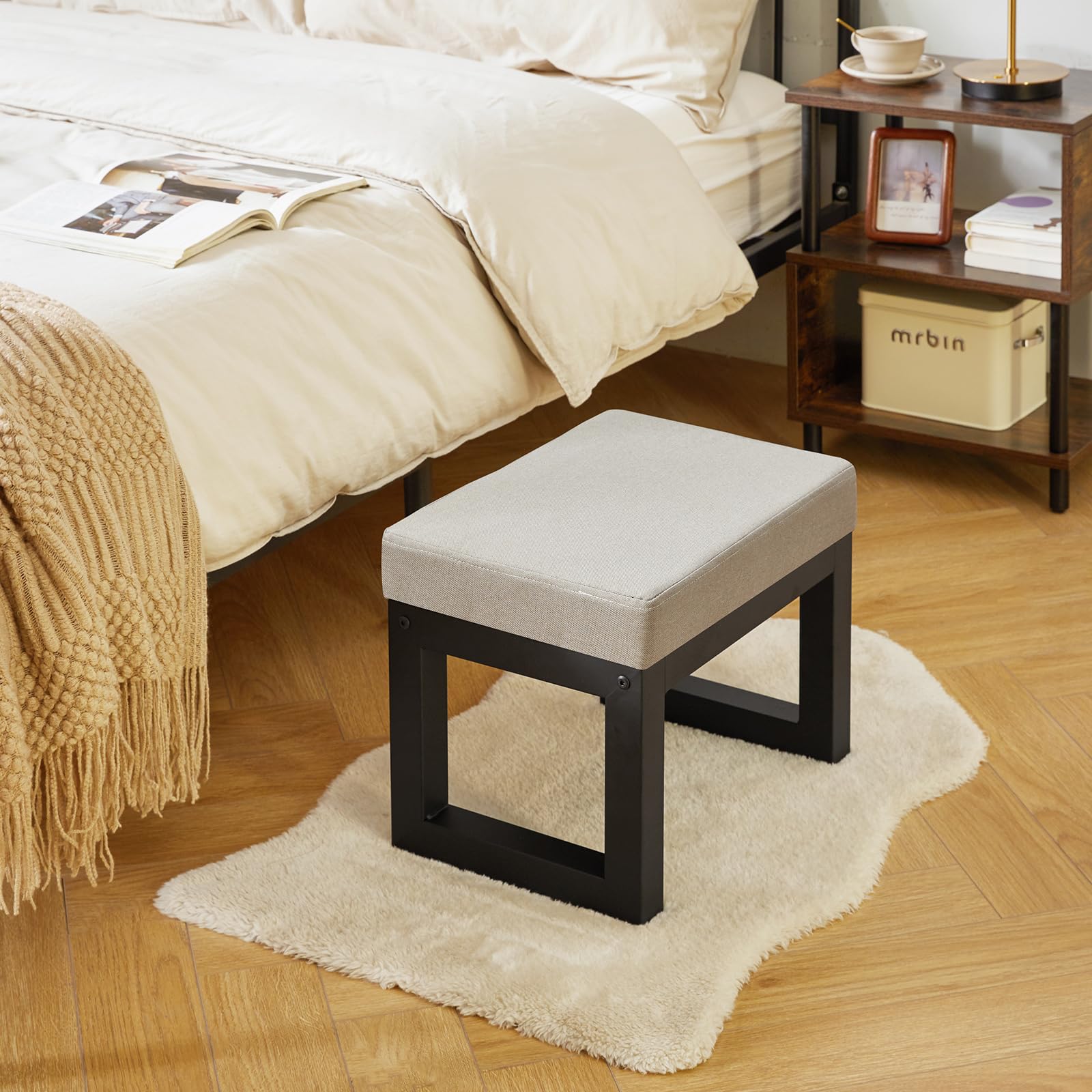 IBUYKE 16” Pequeño Reposapiés Otomana, Lino Rectangular Reposapiés Taburete con Asiento Acolchado y Patas de Metal, Otomana Moderna Reposapiés para Sala de Estar Dormitorio Sillón, Gris WBD001G