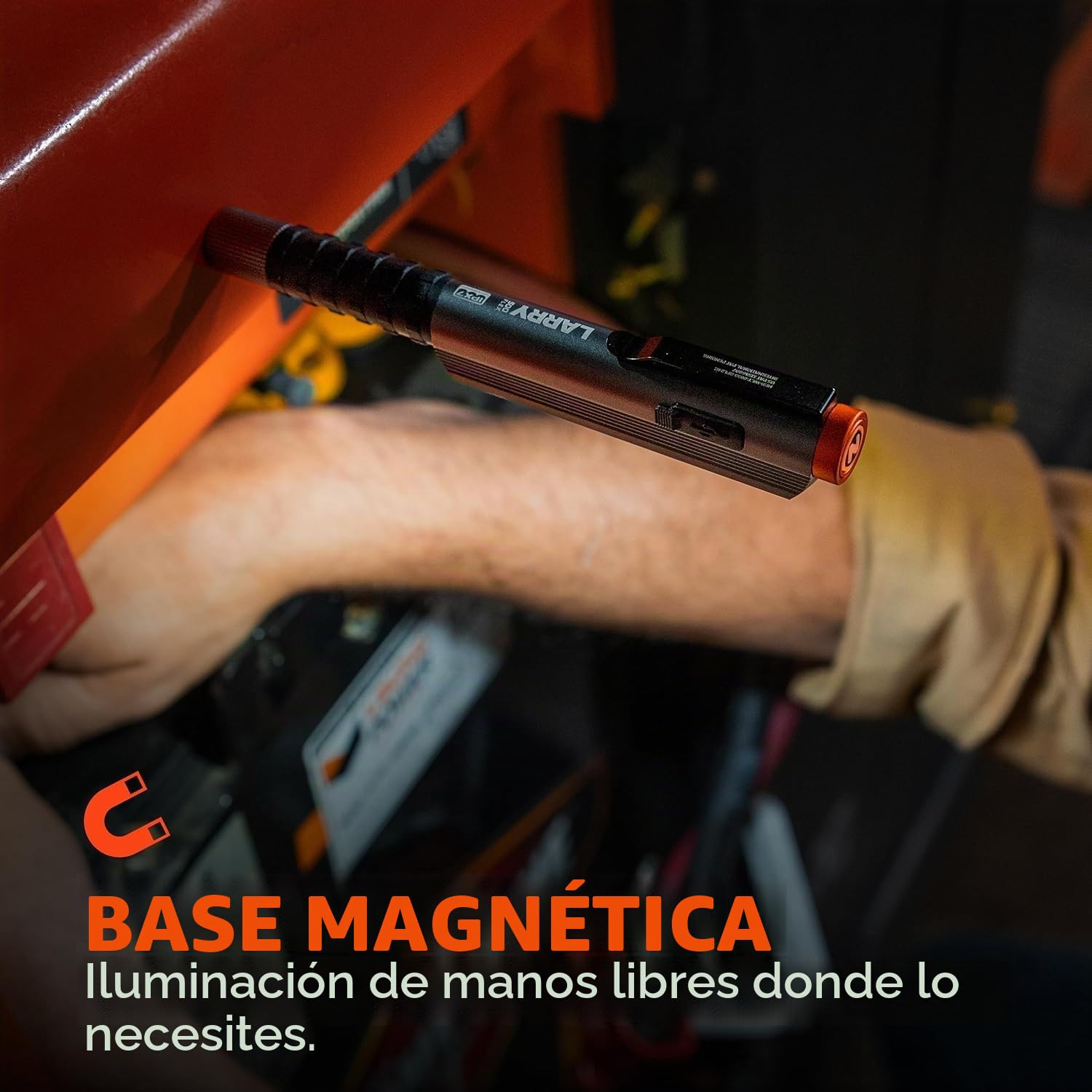 NEBO Lil Larry 500 Flex Luz de Trabajo COB – 500 Lm | Flex Power: Recargable O 2x AAA | 5 Modos | Direct-to-Red | Base Magnética | IPX7 | Aluminio | 75g | USB-C
