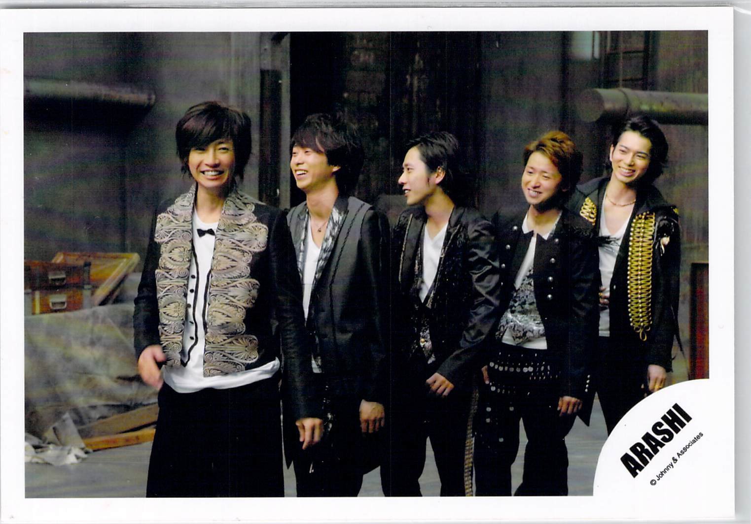 嵐 公式生写真 Amazon.co.jp: ARASHI 嵐 公式 生 写真 （集合）ARA00219 : おもちゃ